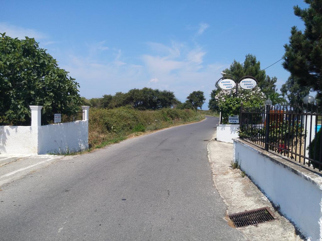 Beautiful Nearby Beach House With Garden, Private Pool And Large Yard Sidárion Exterior foto
